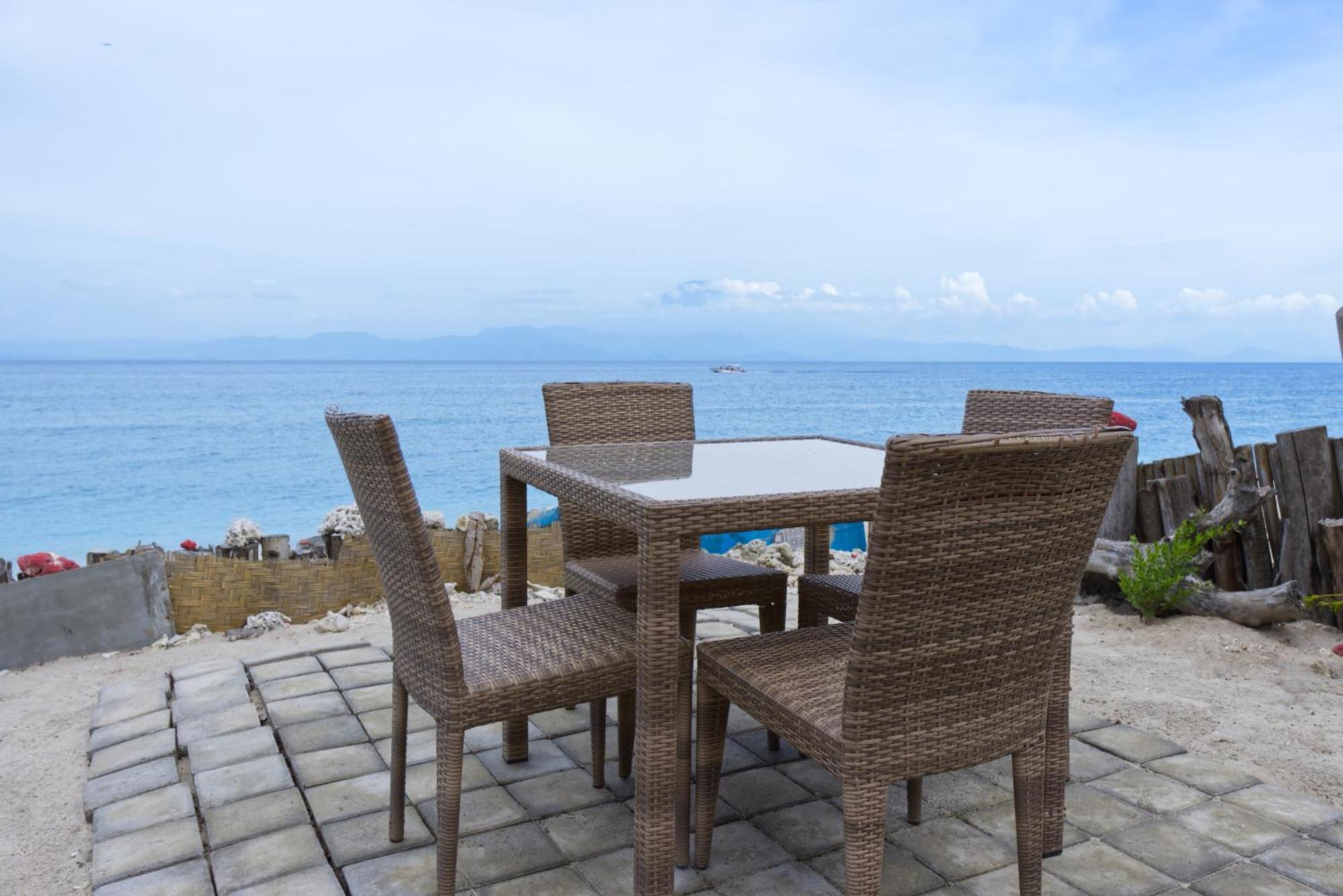 Santen Beach Bungalows Ped Exterior photo