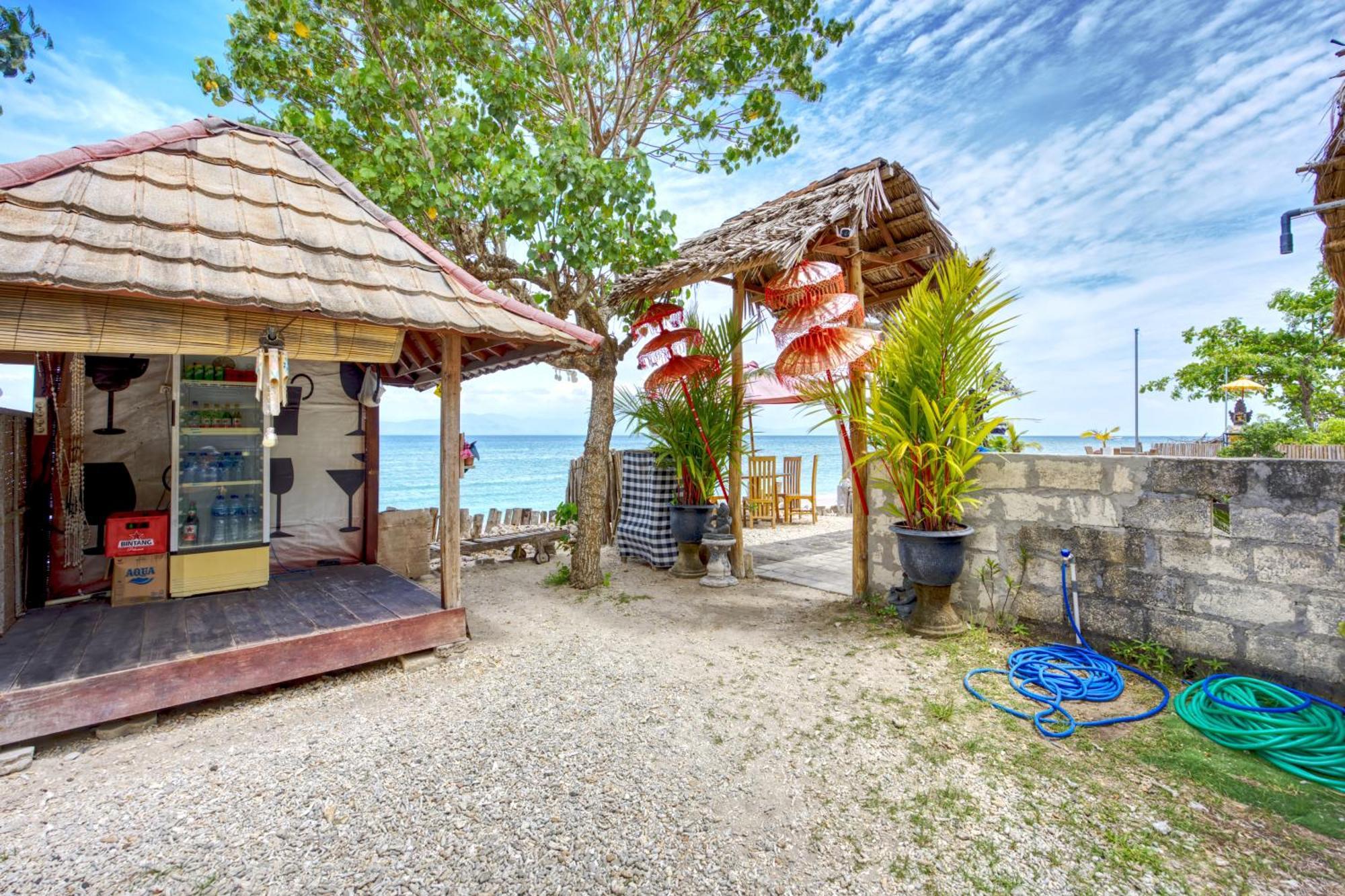 Santen Beach Bungalows Ped Exterior photo
